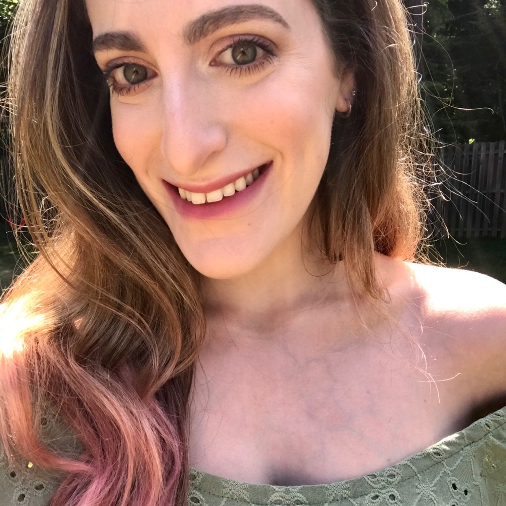 Meet your Posher, Julia